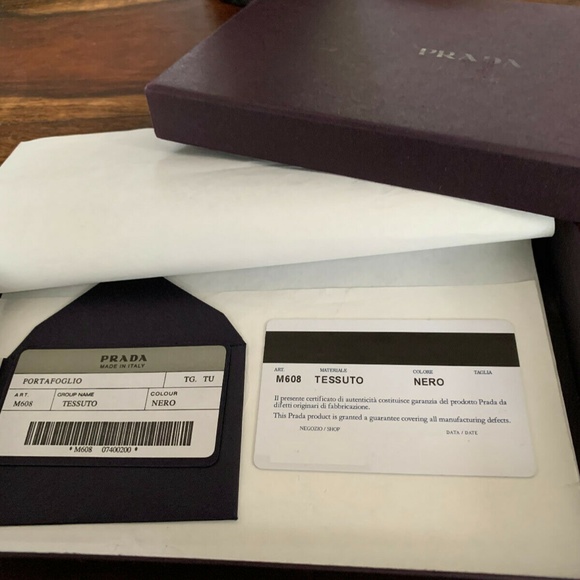 Authentic Prada Milano Logo Tessuto Wallet - Picture 7 of 12